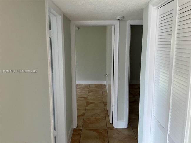 Building Photo - 2079 NE 167th St