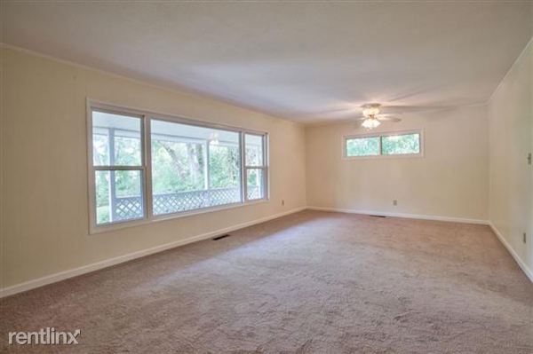 Building Photo - 4913 Lester Rd