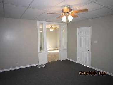 Foto del edificio - 318 E Madison St