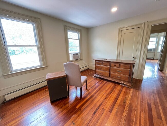 Foto del edificio - Mansfield Heights | 317-319 Mansfield St.