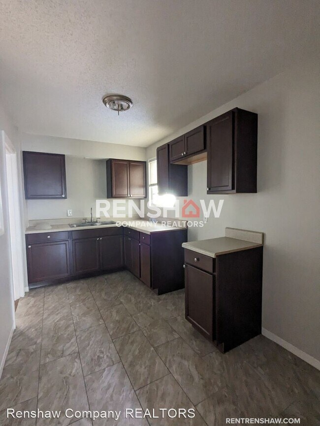 Foto del edificio - 3 br, 1 bath House - 4243 Atwood Ave