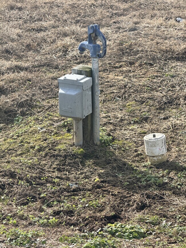 Foto del edificio - 501 Webb Ridge Rd