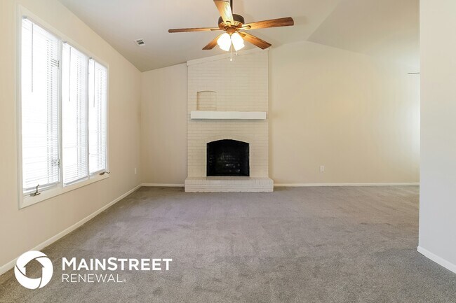 Building Photo - 765 Sagebrush Trail