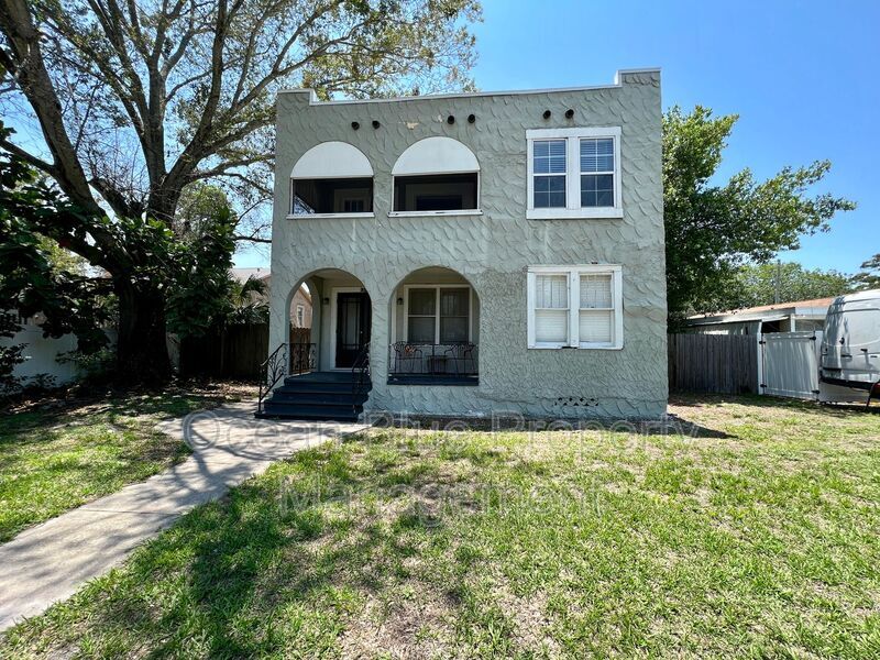 Foto principal - 1310 28th St N