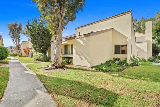 Building Photo - 31412 Windsong Dr