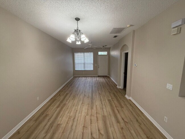 Foto del edificio - 6486 Merrick Landing Blvd