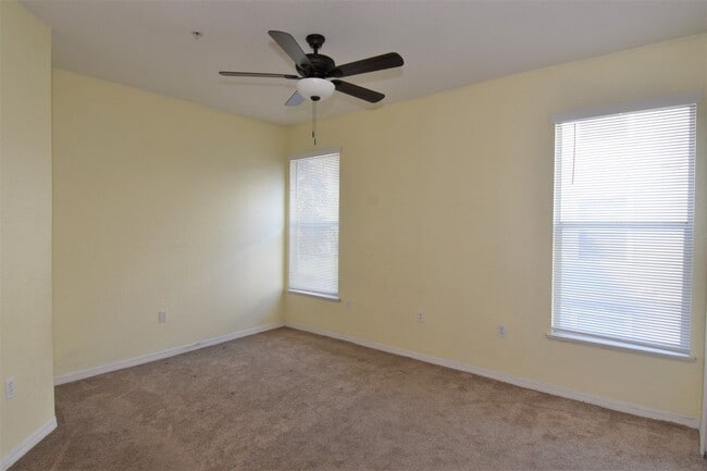 Building Photo - Allegro Palms Condo