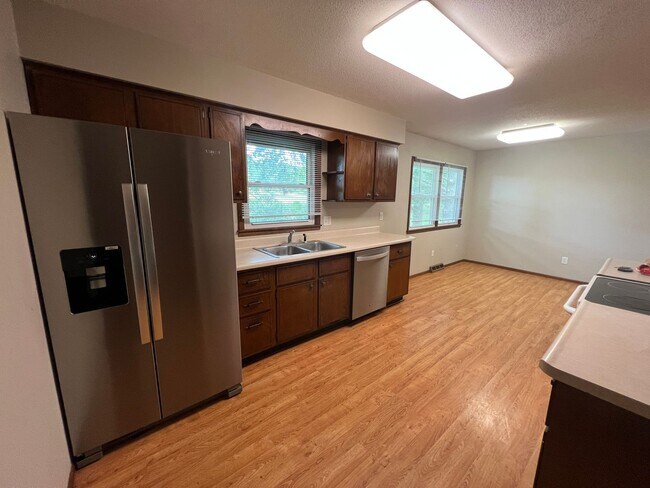 Foto del edificio - 3 Bedroom 2 Bathroom Iowa City Home!