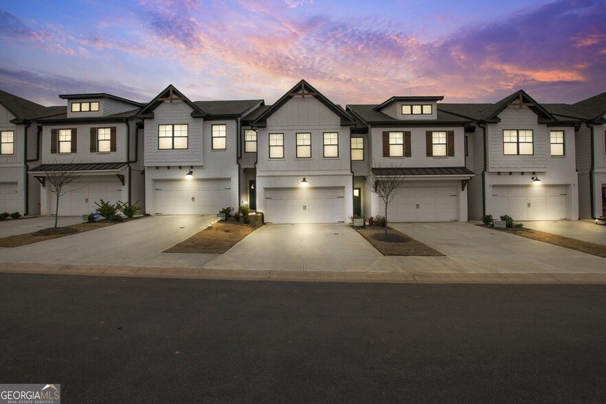 Primary Photo - 19 Caison Dr