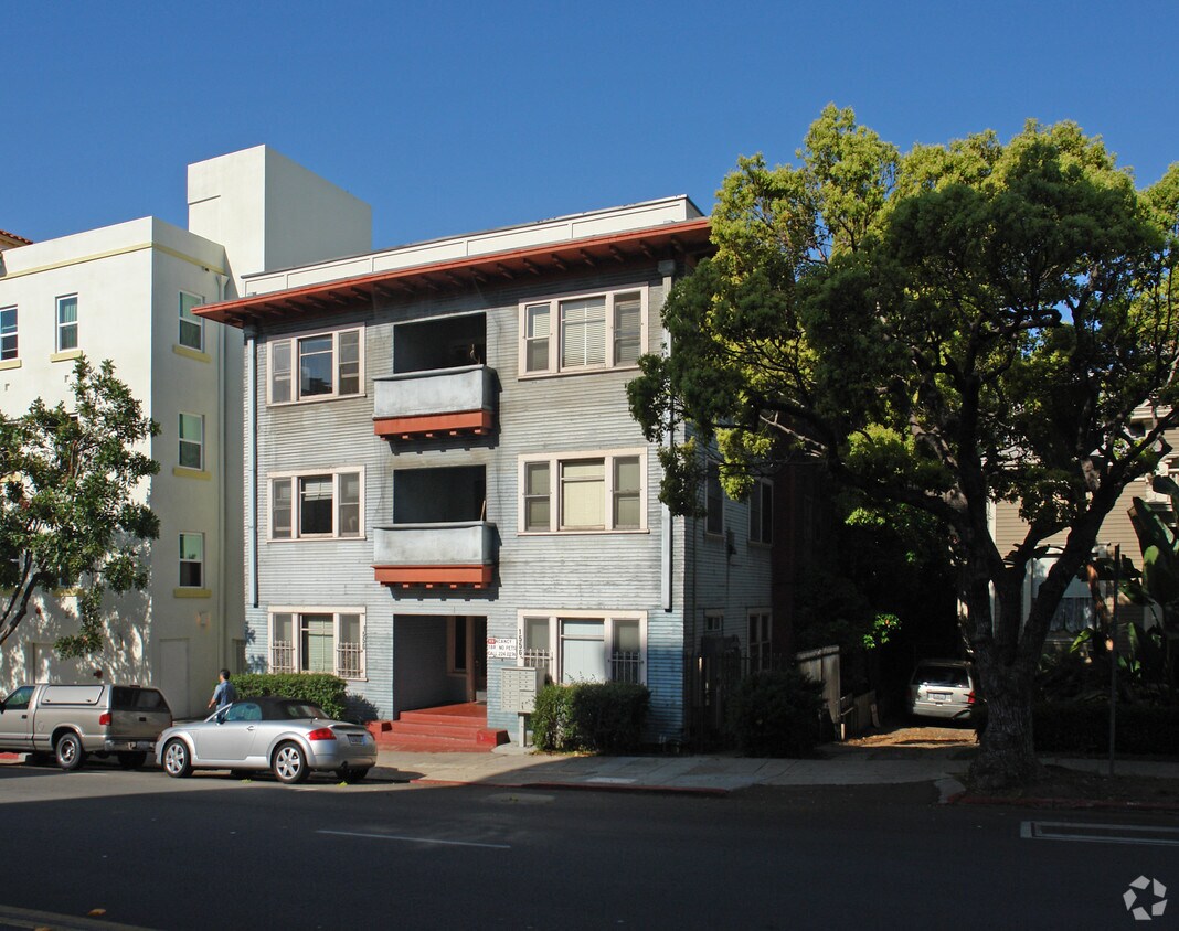 Building Photo - 1556 2nd Ave