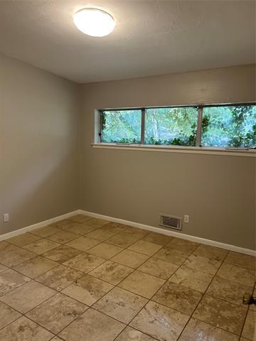 Foto del edificio - 2224 Lakeland Dr