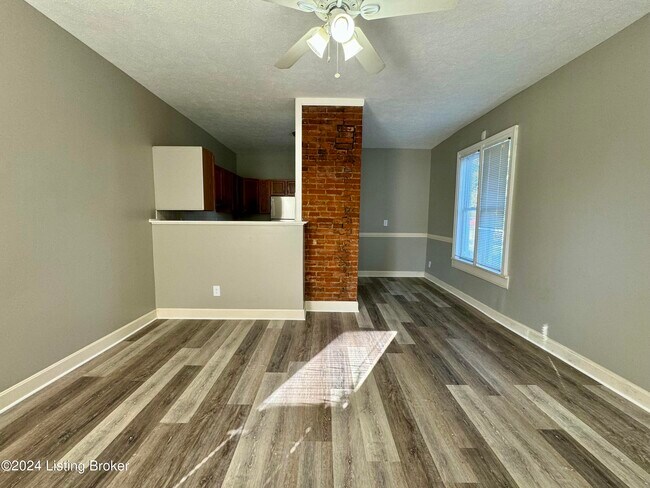Foto del edificio - 1820 Brownsboro Rd