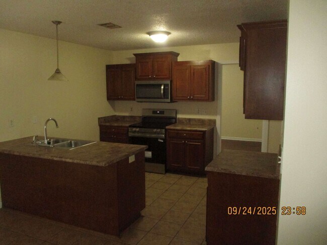 Foto del edificio - 228 Glade Ln