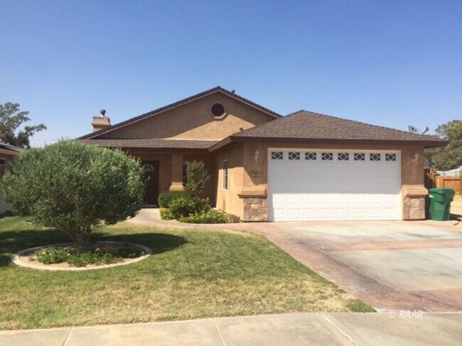 Foto del edificio - 1416 W Coronado Ave