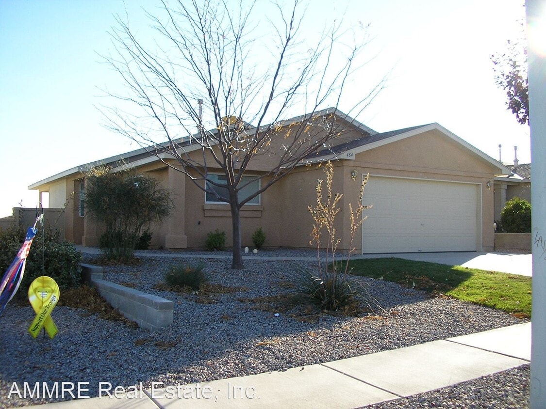 Primary Photo - 3 br, 2 bath House - 484 Medina Meadows