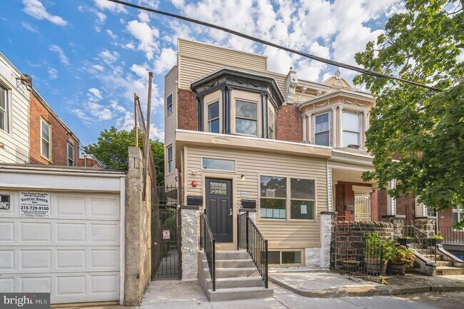 Building Photo - 5053 Ludlow St