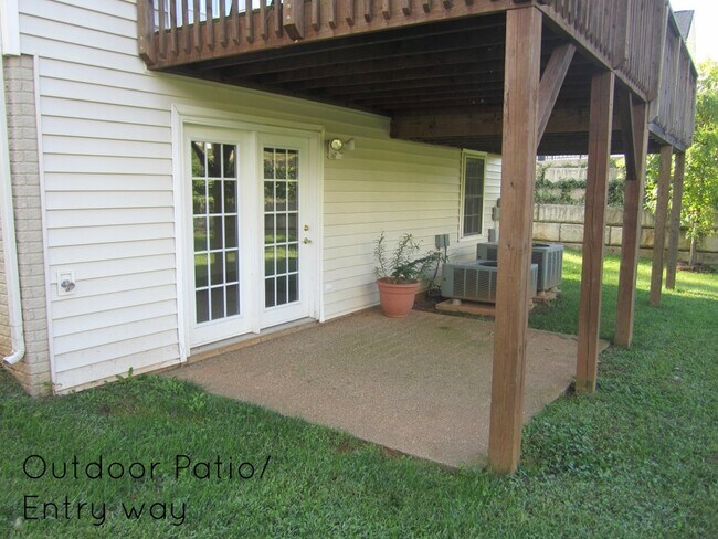 Building Photo - 913 Raymond Road