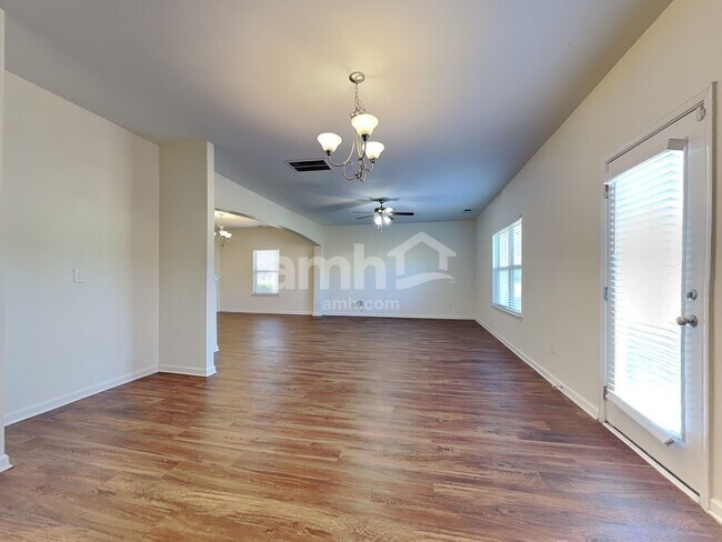 Foto del edificio - 147 Biscayne Terrace