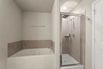 Building Photo - 1827 Brady Shores Dr