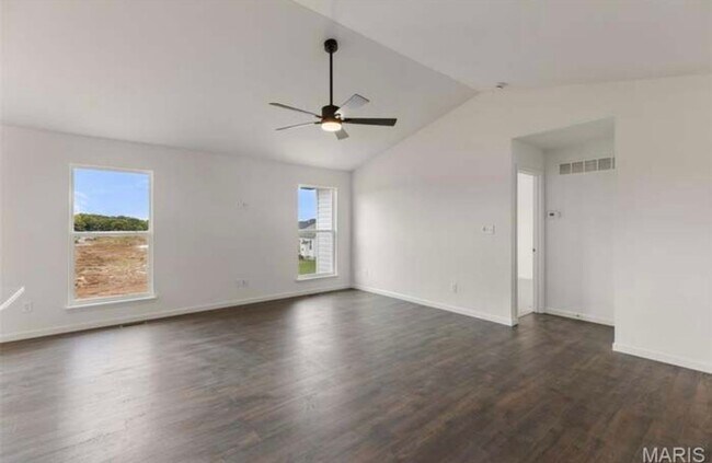 Foto del edificio - 408 Honor Hill Dr