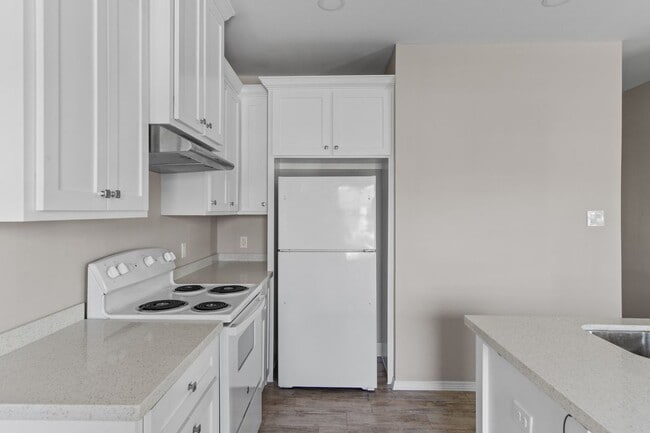 Building Photo - 2425 North Valley Circle, UNIT A