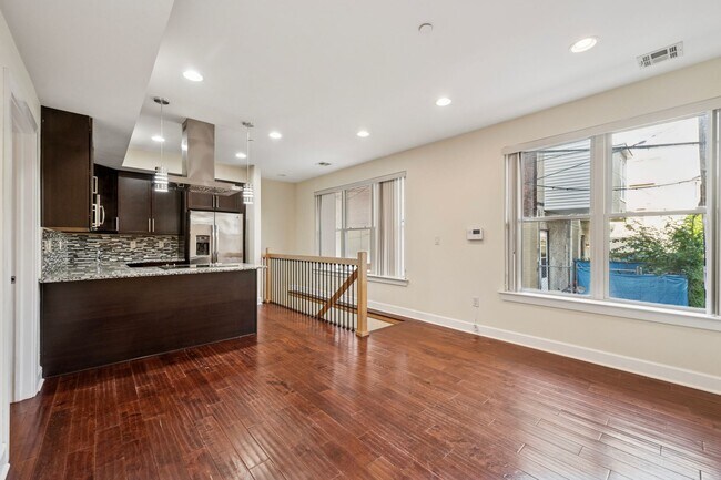 Foto del edificio - Bright 2 bed 2 bath available now