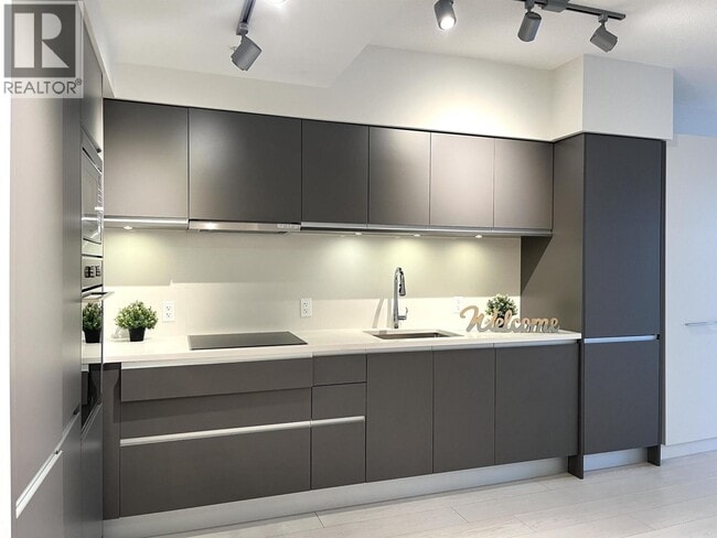 Building Photo - 180 E 2nd Ave