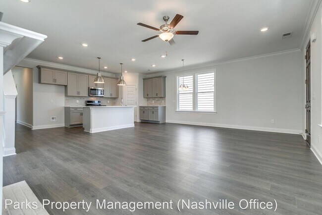 Foto del edificio - 4 br, 3.5 bath House - 3267 Vinemont Drive