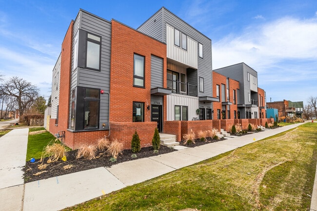 Foto del edificio - 2732 Harrison St