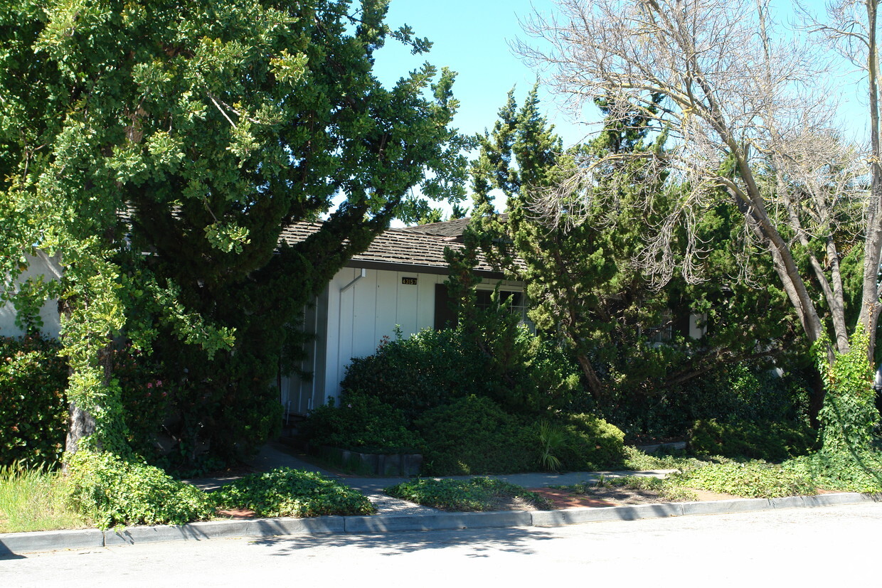 Foto del edificio - 43157 Gallegos Ave
