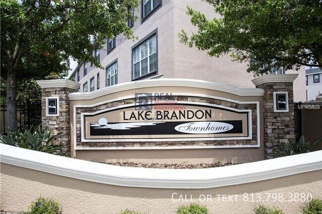 Foto del edificio - 2522 Lexington Oak Dr