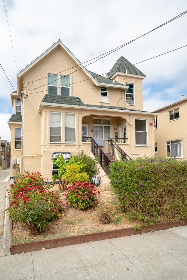 Foto del edificio - 2121 Dwight Way