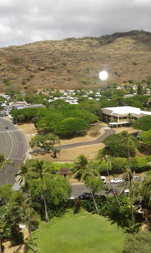 501 Hahaione St Unit 14K, Honolulu, HI 96825 Condo for Rent in