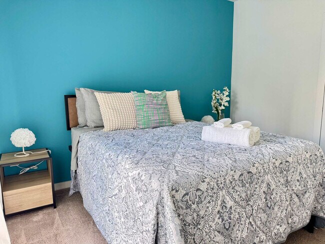 Building Photo - 542 Boulevard NE