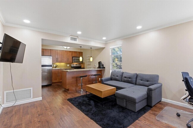 Foto del edificio - 7685 Northcross Dr