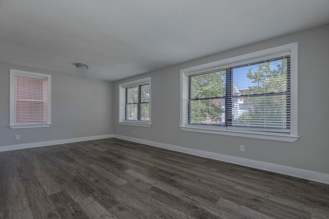 Building Photo - 5590 Pershing Ave