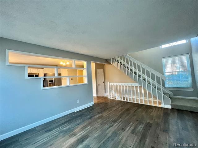 Building Photo - 652 Longfellow Ln