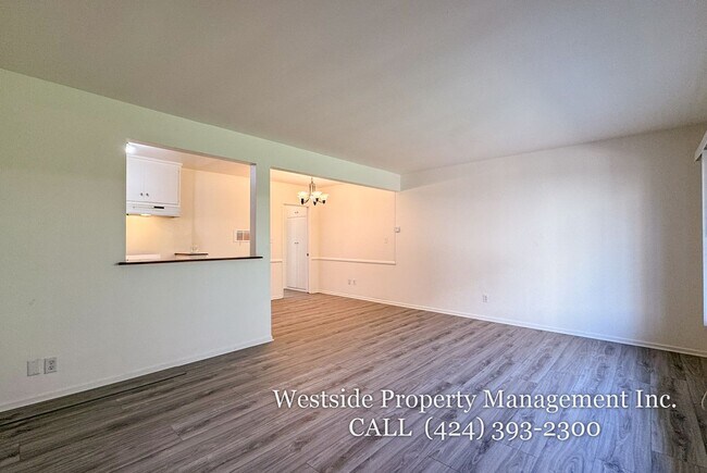 Foto del edificio - 145 N La Peer Dr