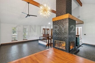 Building Photo - 1308 Clubhouse Ct