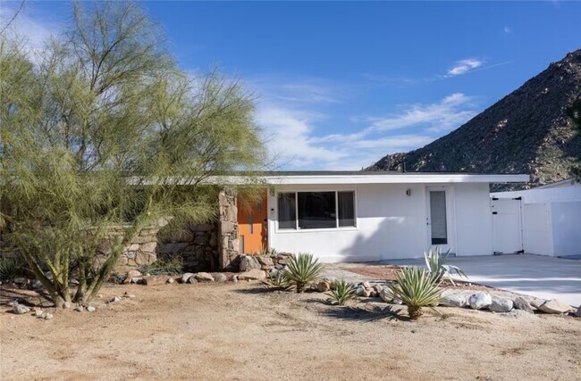 Foto del edificio - 22470 Fawnridge Dr