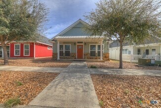 Building Photo - 1378 Hanz Dr