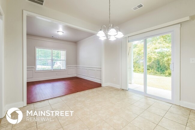 Building Photo - 111 Iverson Pl