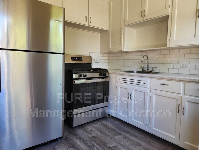 Foto del edificio - 776 Forest St