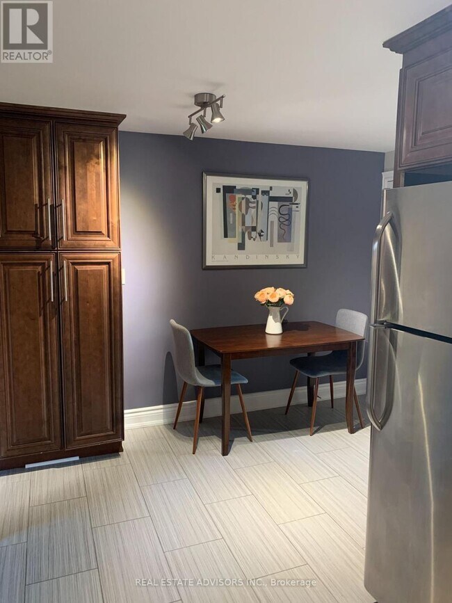 Photo du bâtiment - 72 Mendota Rd