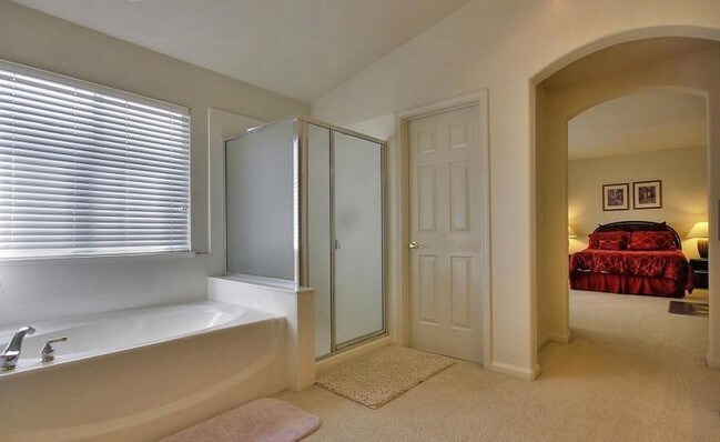 Foto del edificio - 1319 Mayberry Ln