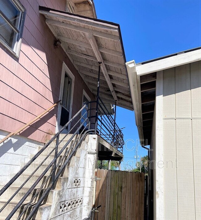 226 Pierce Ave, Daytona Beach, FL 32114 Condo for Rent in Daytona