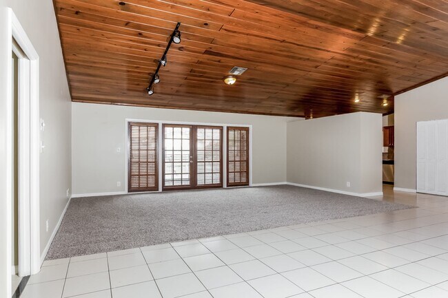 Foto del edificio - 370 NW 113th Ave