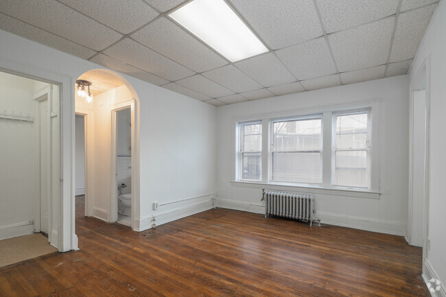 1BD, 1BA - 900-1,100SF - LIVING ROOM - The Balfour Apartments