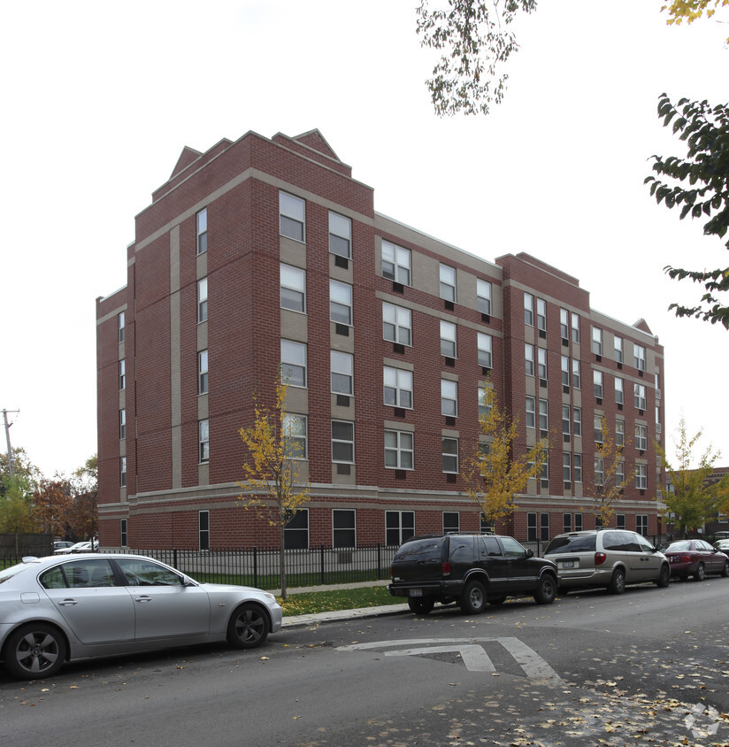 Foto del edificio - Senior Suites of West Humboldt Park