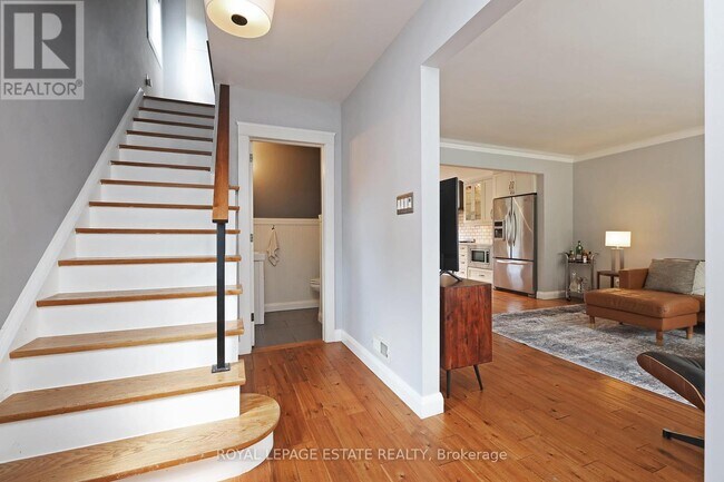 Photo du bâtiment - 86 Midland Ave